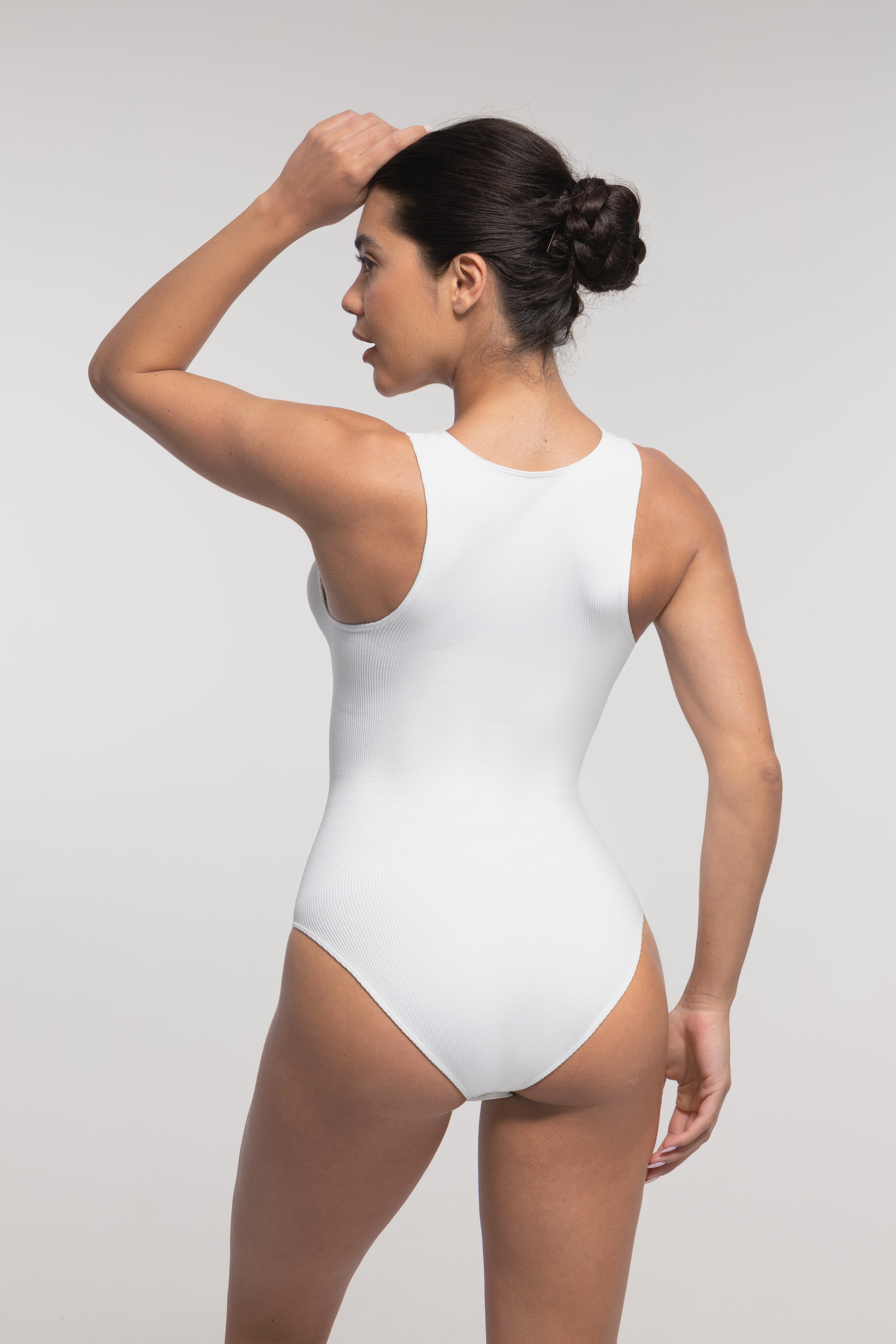 SculptiqStyles™ Seamless Ribbed Zip-Front Sleeveless Bodysuit
